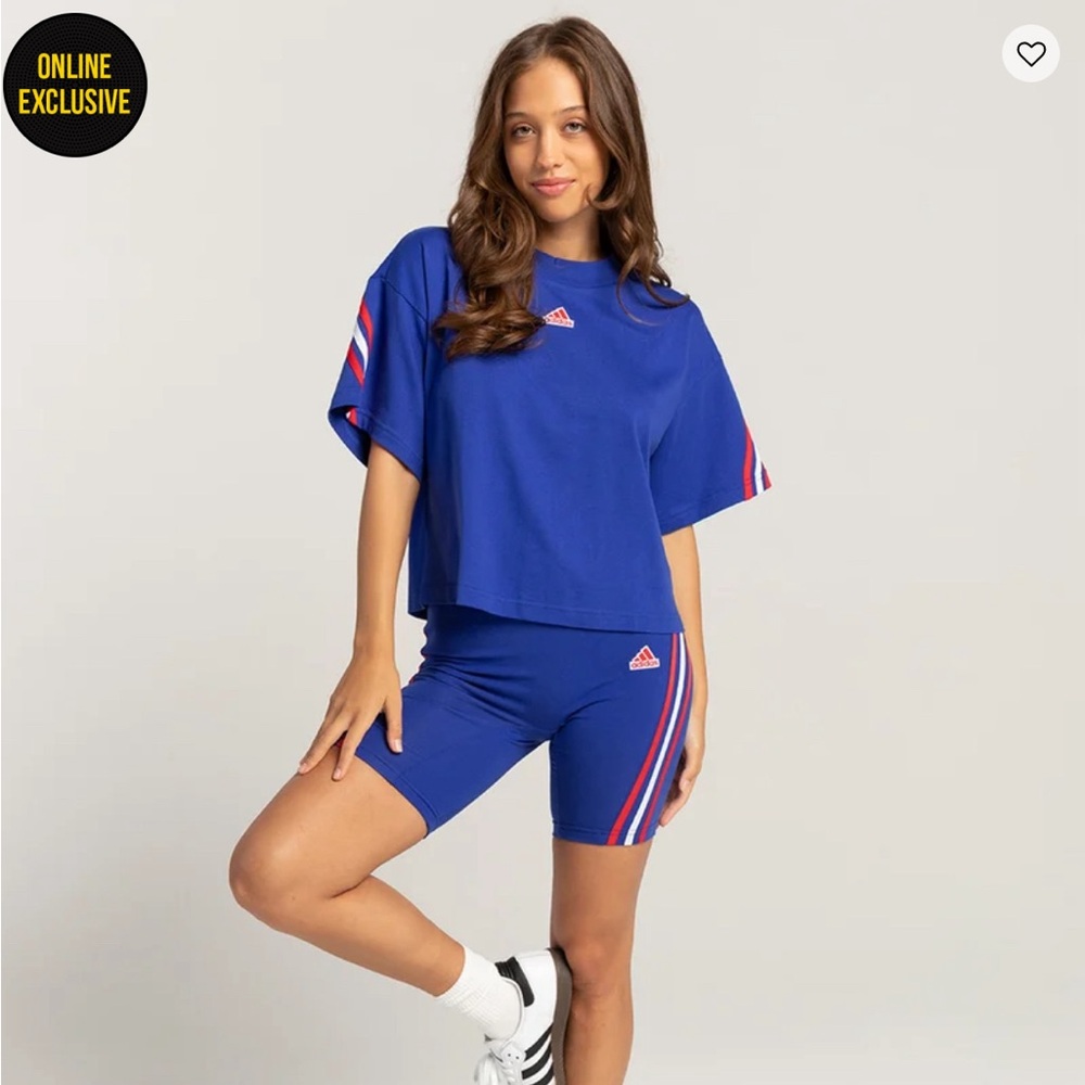 ADIDAS Future Icons 3-Stripes
Womens Semi Lucid Blue set (Top and Bottom)